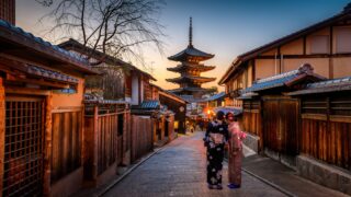 京都の伏見稲荷大社 – 千本鳥居