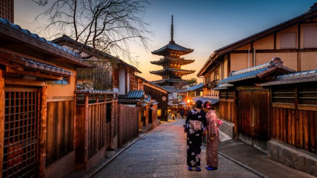 京都の伏見稲荷大社 – 千本鳥居